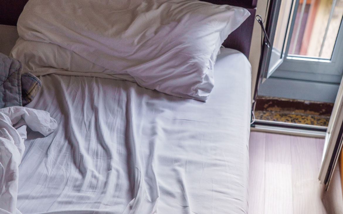 5 Gross Chemicals That Are Lurking in Your Mattress–and How to Avoid Them